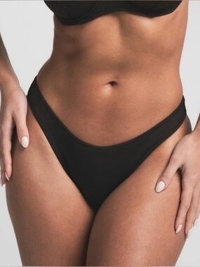 NWT Skims Signature Swim Dipped Mid Coverage Bikini Bottom